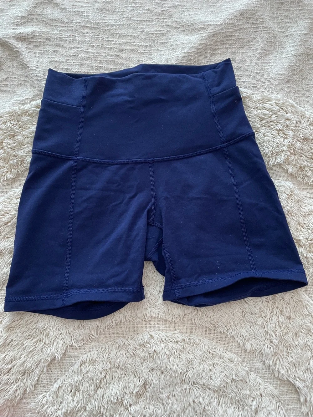 Lululemon Navy High-Rise Athletic Shorts size 4 LUON EUC